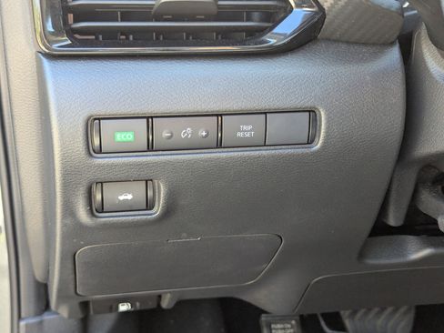 Used 2023 Nissan Sentra SV image 17