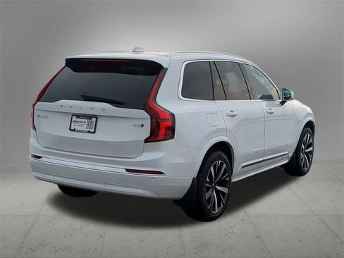 Certified 2025 Volvo XC90 B5 Core w/ Protection Package Premier image 6