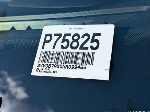 Used 2022 Volkswagen Tiguan S image 31