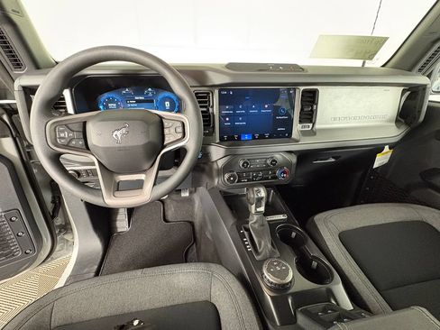 New 2026 Ford Bronco 4-Door AWD/4WD image 7