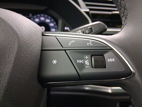 New 2025 Audi Q3 2.0T Premium image 22