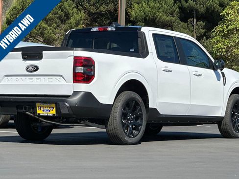 New 2025 Ford Maverick Lariat w/ Black Appearance Package image 4