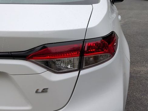 Used 2024 Toyota Corolla LE FWD image 11