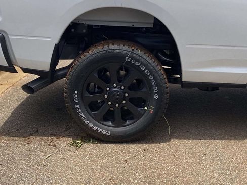 New 2026 RAM 2500 Big Horn AWD/4WD image 8