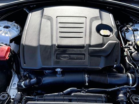 Used 2024 Land Rover Range Rover Velar Dynamic SE image 33