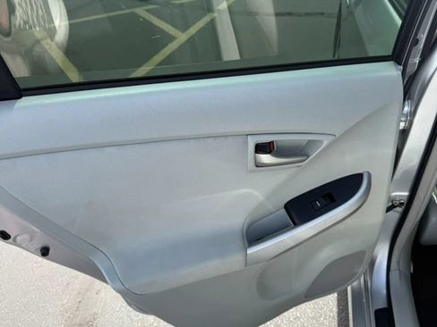 Used 2013 Toyota Prius Three FWD image 11