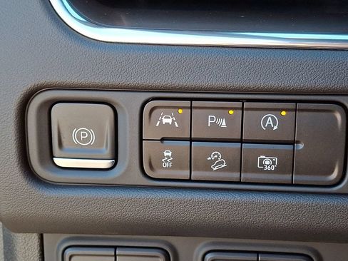 Used 2023 Chevrolet Tahoe High Country AWD/4WD image 24