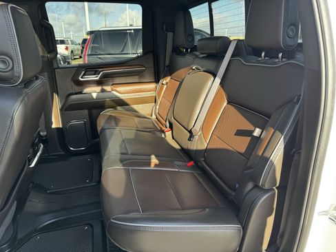 Used 2024 GMC Sierra 1500 Denali w/ Denali Reserve Package RWD image 30