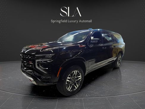 Used 2025 Chevrolet Suburban Z71 AWD/4WD image 4