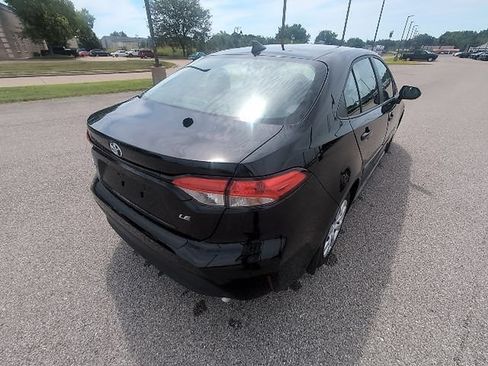 Used 2026 Toyota Corolla LE FWD image 5