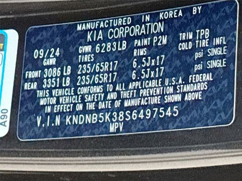 Used 2025 Kia Carnival FWD image 34