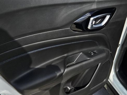 New 2026 Jeep Compass Latitude AWD/4WD image 12