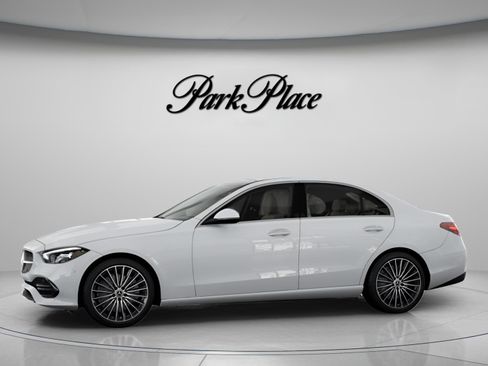 Used 2026 Mercedes-Benz C 300 Sedan image 4