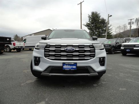 New 2026 Ford Explorer Active w/ Active Comfort Package AWD/4WD image 2