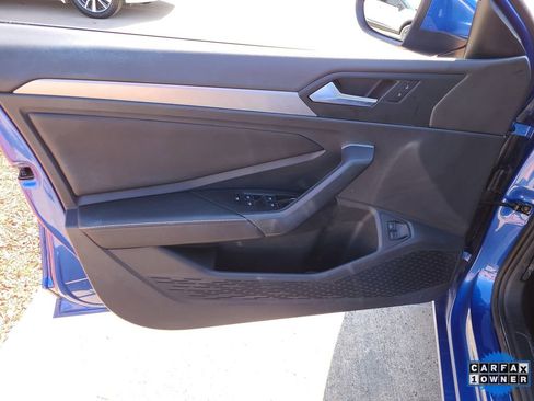 Used 2022 Volkswagen Jetta SE image 15