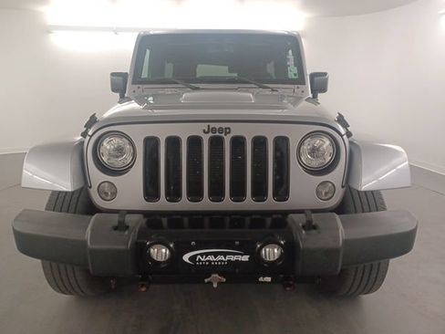 Used 2017 Jeep Wrangler Unlimited Sahara AWD/4WD image 2