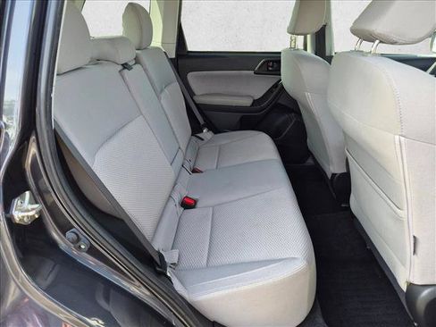 Used 2018 Subaru Forester 2.5i Premium AWD/4WD image 19