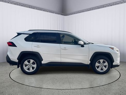 Used 2020 Toyota RAV4 XLE w/ Convenience Package image 26