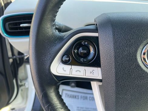 Used 2018 Toyota Prius Three image 16