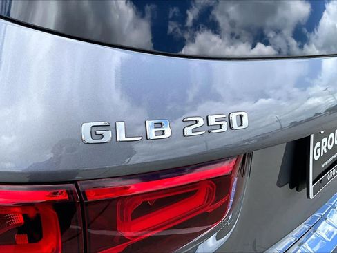 Used 2021 Mercedes-Benz GLB 250 image 9