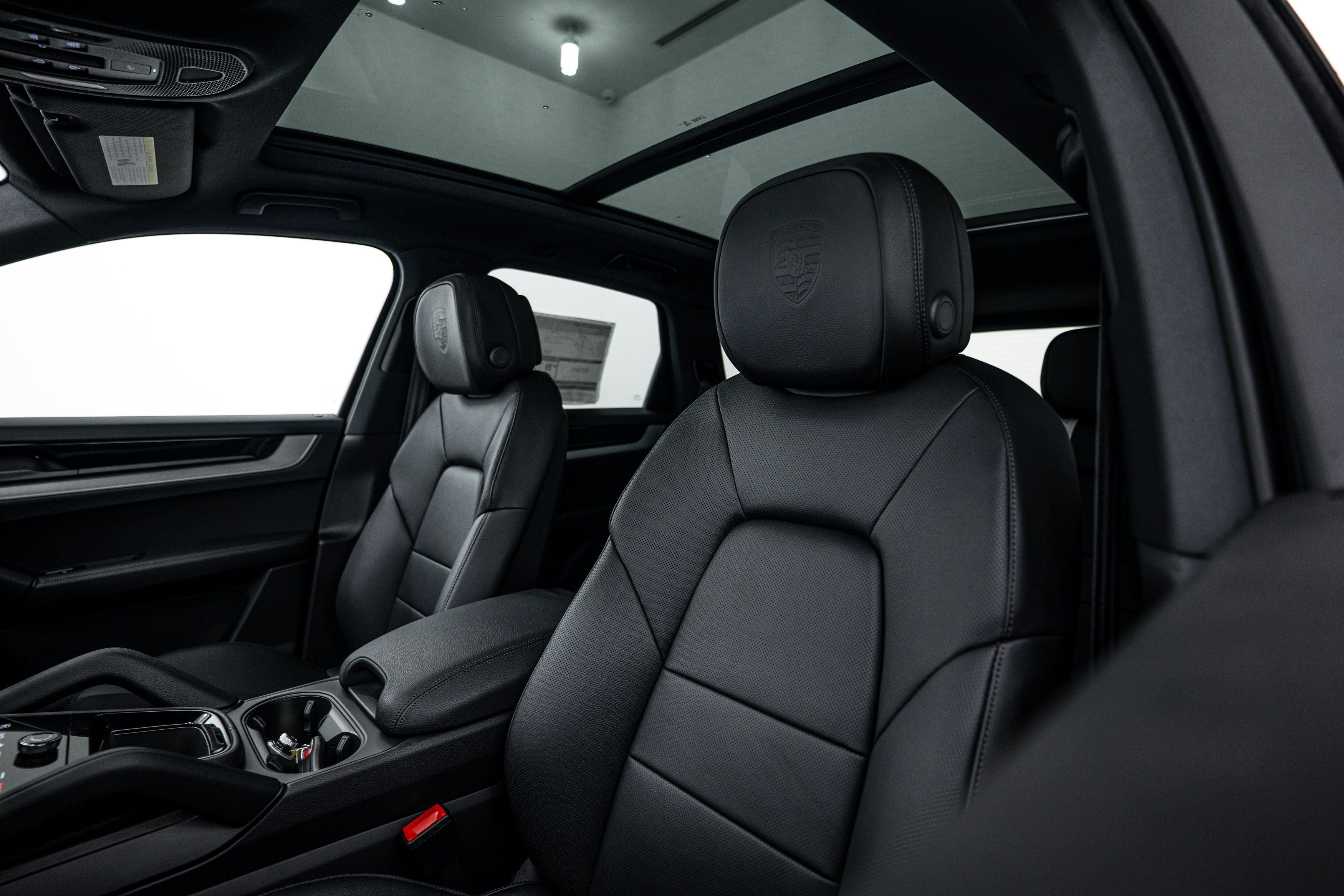 Certified 2026 Porsche Cayenne AWD/4WD image 20