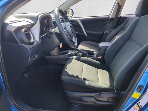 Certified 2018 Toyota RAV4 LE image 12