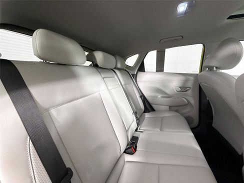 Used 2024 Hyundai Kona Limited FWD image 42