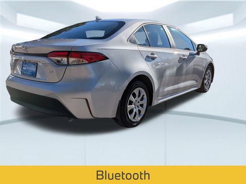 Used 2025 Toyota Corolla LE image 6