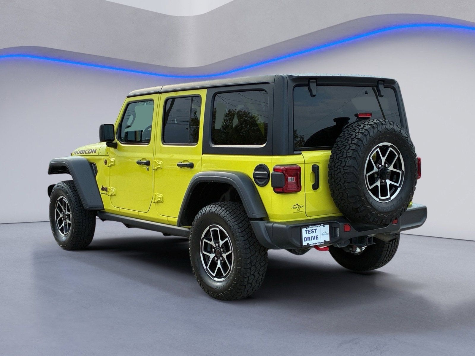 Used 2024 Jeep Wrangler Unlimited Rubicon AWD/4WD image 3