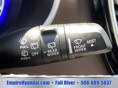 Used 2023 Chrysler Voyager LX FWD image 16