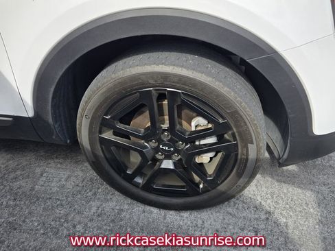 Used 2023 Kia Telluride EX X-Line image 5