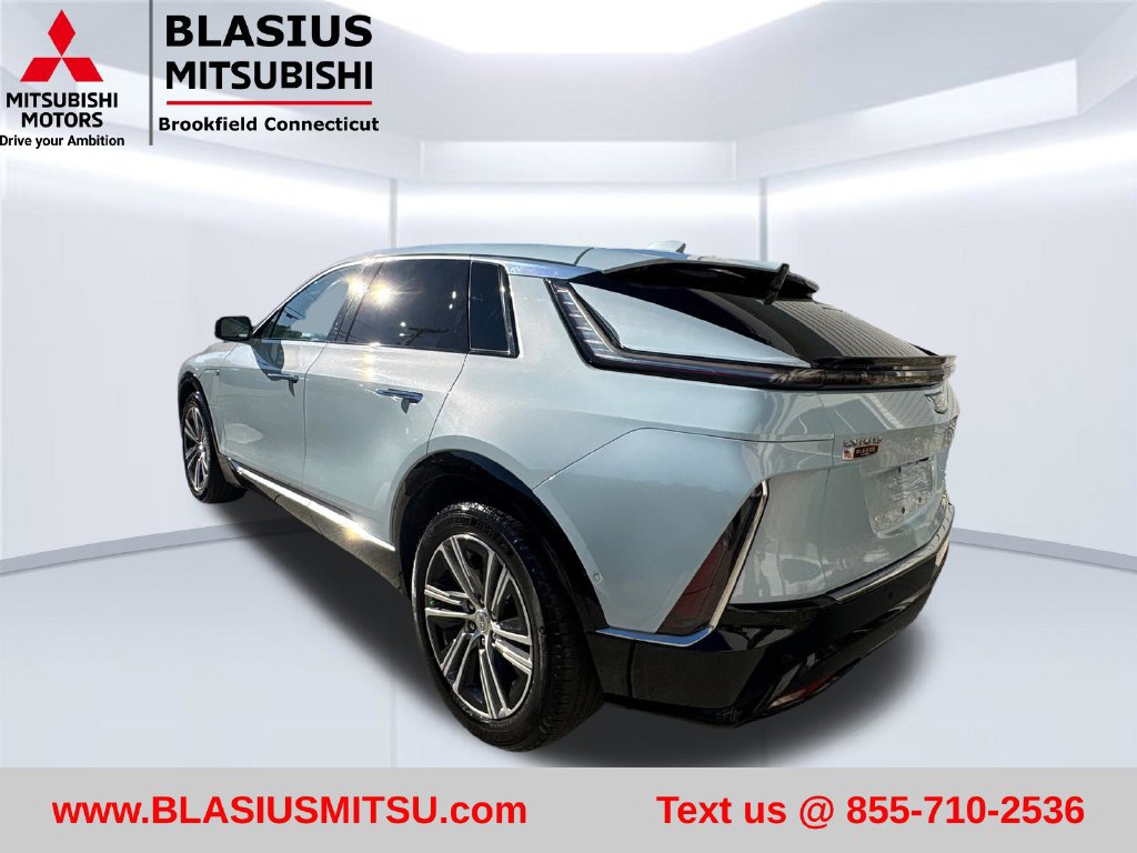 Used 2024 Cadillac Lyriq Luxury AWD/4WD image 12