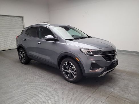 Used 2020 Buick Encore GX Essence image 13