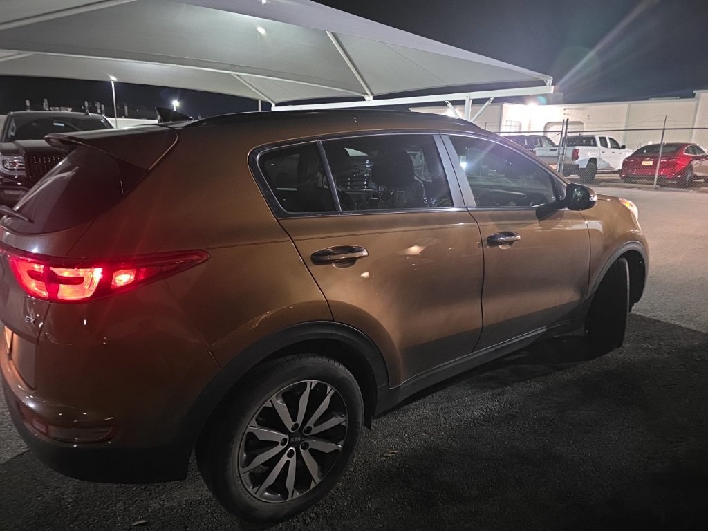 Used 2019 Kia Sportage EX w/ EX Technology Package FWD image 4