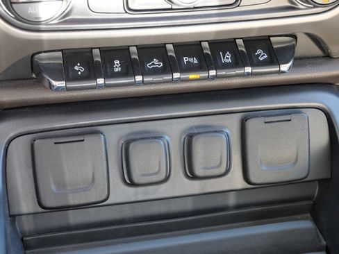 Used 2015 GMC Sierra 1500 Denali w/ Driver Alert Package image 24