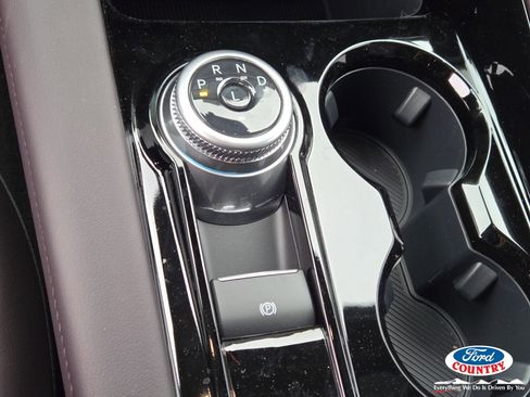 New 2026 Ford Explorer Platinum image 15