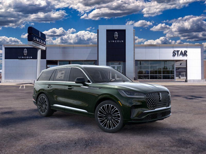 Used 2026 Lincoln Aviator Black Label AWD/4WD image 7