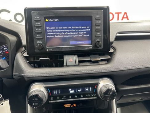 Used 2022 Toyota RAV4 LE image 26