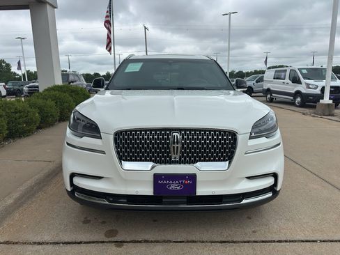 Used 2023 Lincoln Aviator Reserve w/ Elements Package Plus AWD/4WD image 8