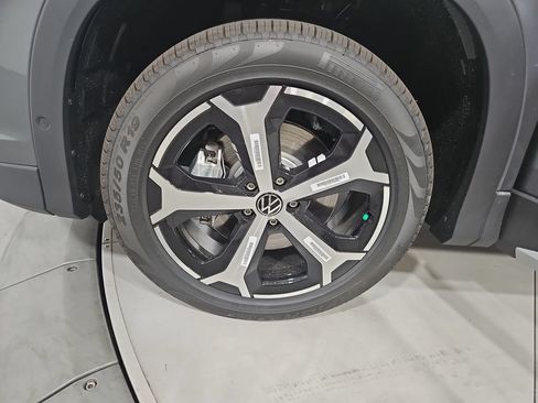 New 2026 Volkswagen Tiguan SE AWD/4WD image 26