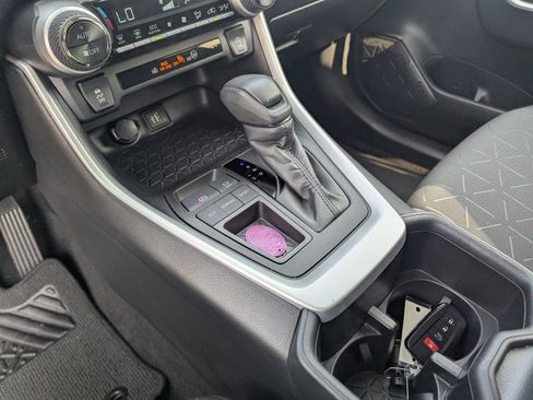 Certified 2024 Toyota RAV4 XLE image 21