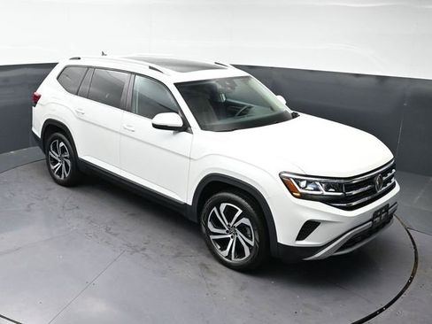 Used 2023 Volkswagen Atlas SEL AWD/4WD image 30