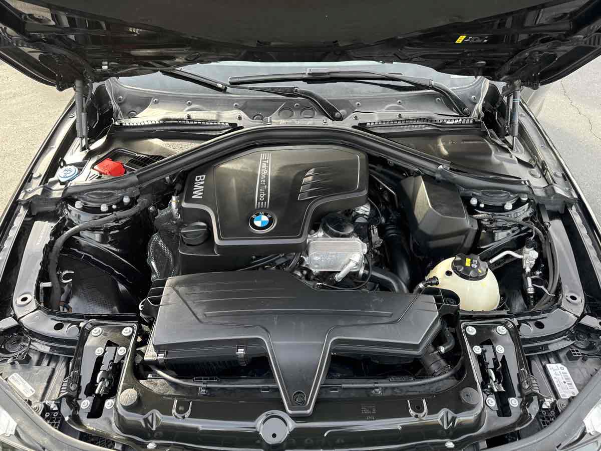 Used 2018 BMW 320i Sedan RWD image 31