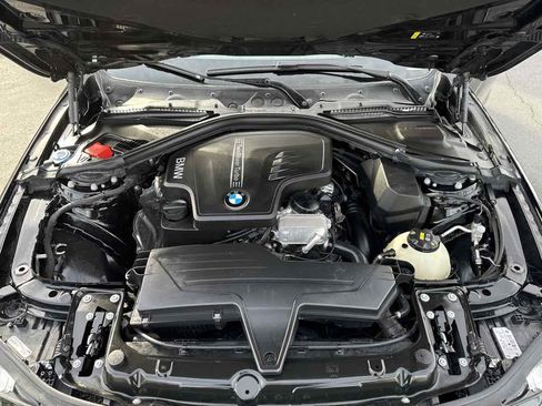 Used 2018 BMW 320i Sedan image 31