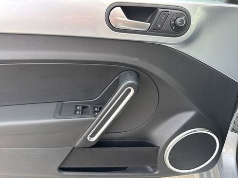 Used 2016 Volkswagen Beetle 1.8T S image 12