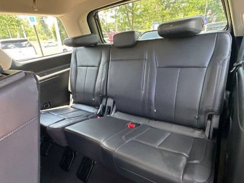 Used 2023 Ford Expedition XLT AWD/4WD image 7