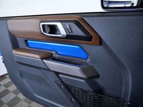 Used 2023 Ford Bronco Outer Banks image 25