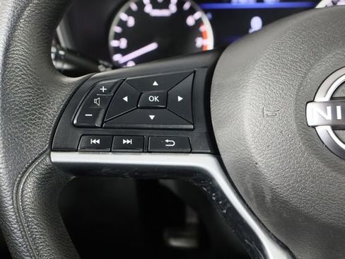 Used 2023 Nissan Altima 2.5 SV FWD image 8