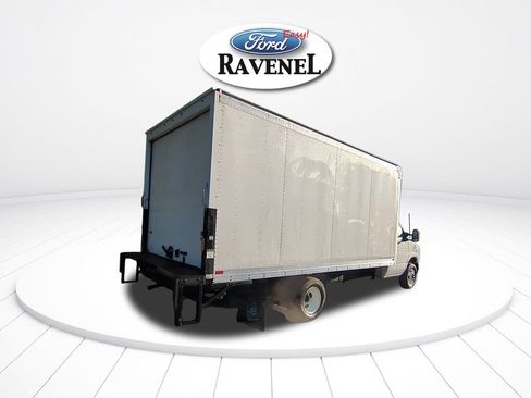 Used 2024 Ford E-350 and Econoline 350 Super Duty w/ Power Windows & Locks Group RWD image 4