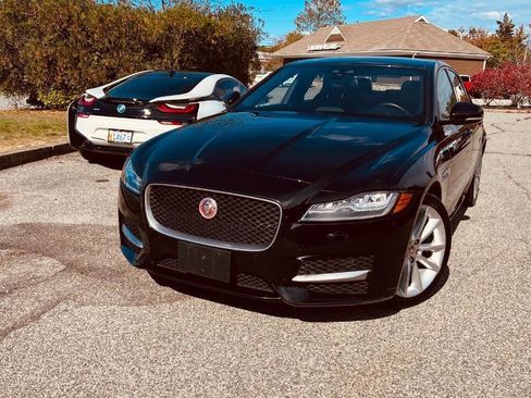 Used 2016 Jaguar XF R-Sport image 8